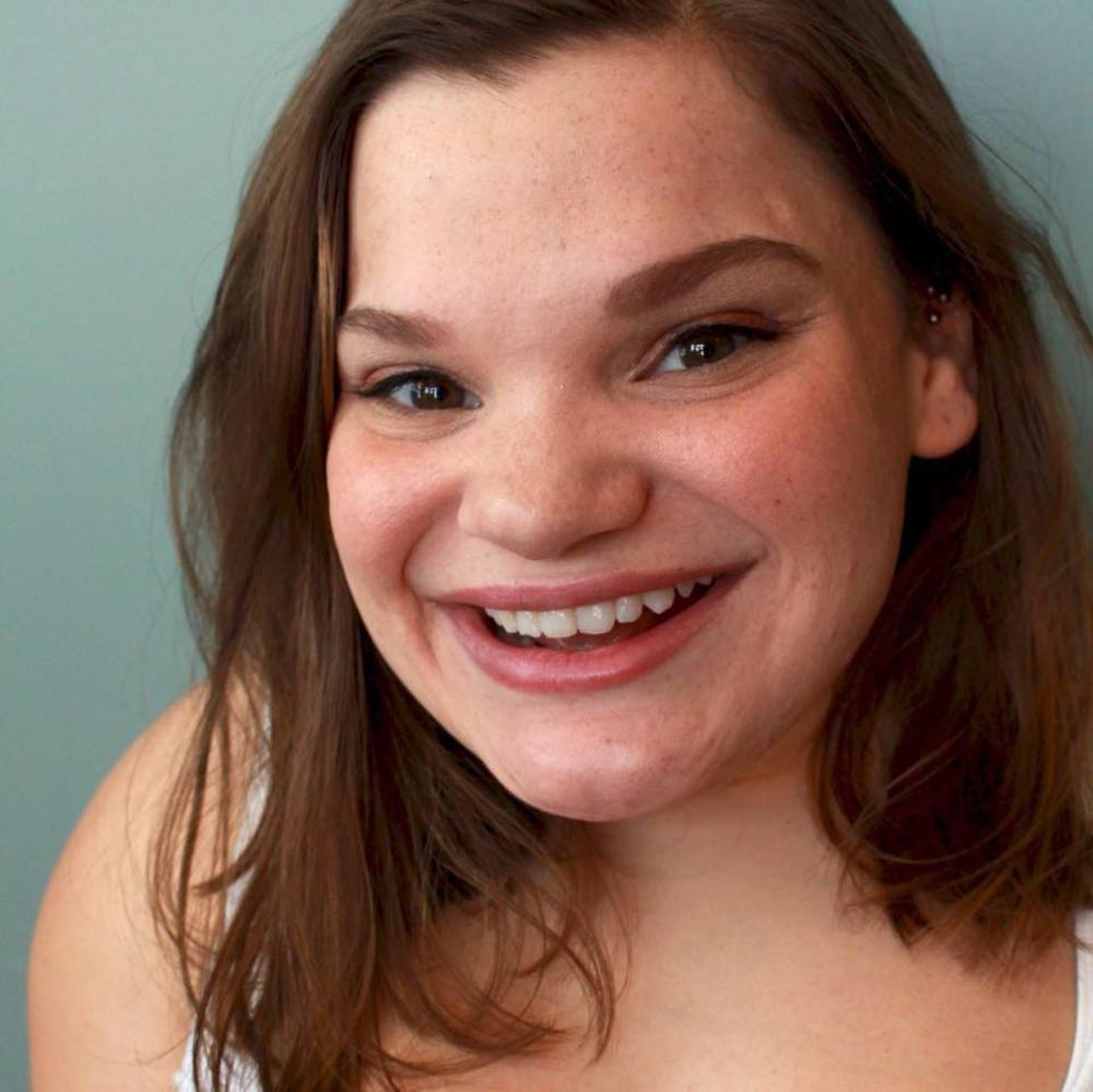 Meet your Posher, Amelya